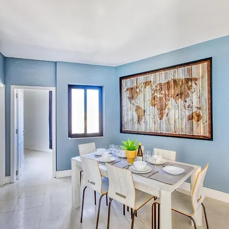 Апартаменты Skyline Penthouse With Large Terrace & Views Gzira