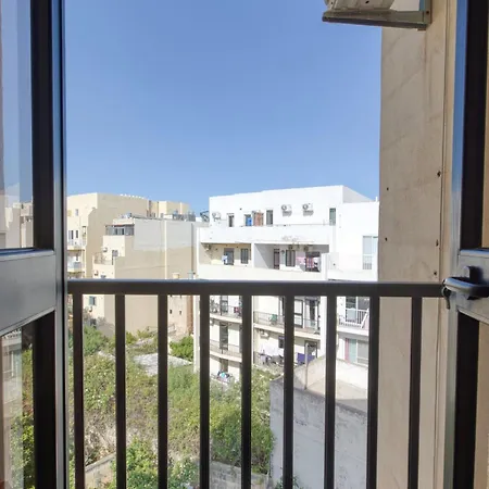 Skyline Penthouse With Large Terrace & Views 公寓