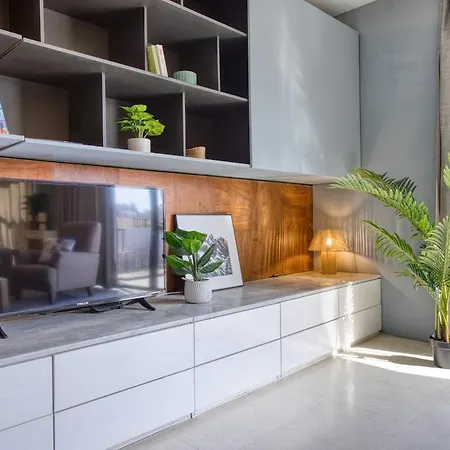 Skyline Penthouse With Large Terrace & Views * Gzira